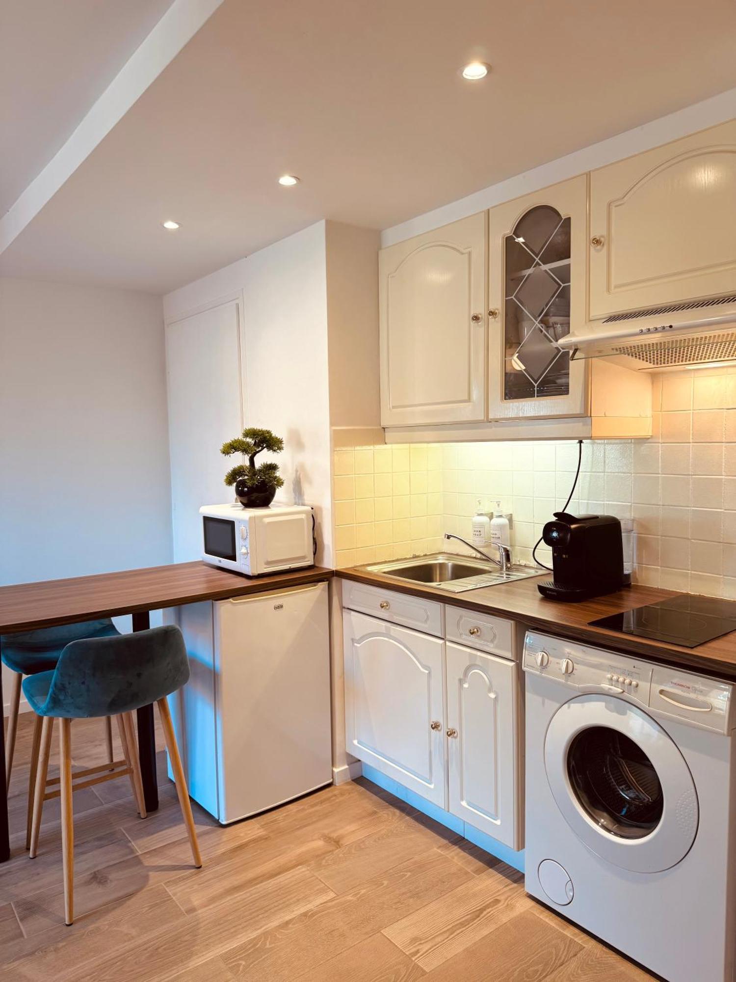 Claelle Appartment - 200M Beach มองเดอลิเยอลานาปูล ภายนอก รูปภาพ