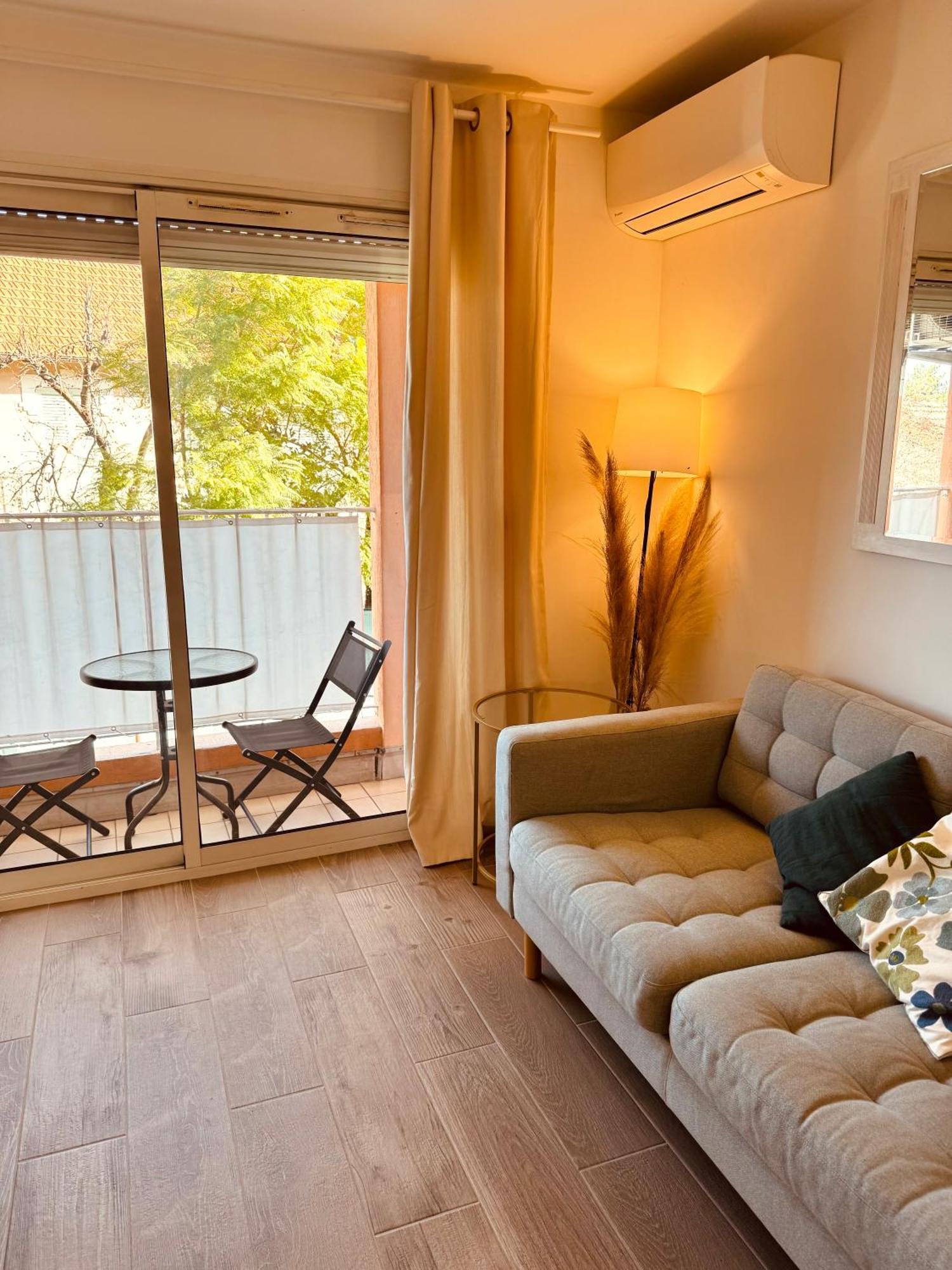 Claelle Appartment - 200M Beach มองเดอลิเยอลานาปูล ภายนอก รูปภาพ